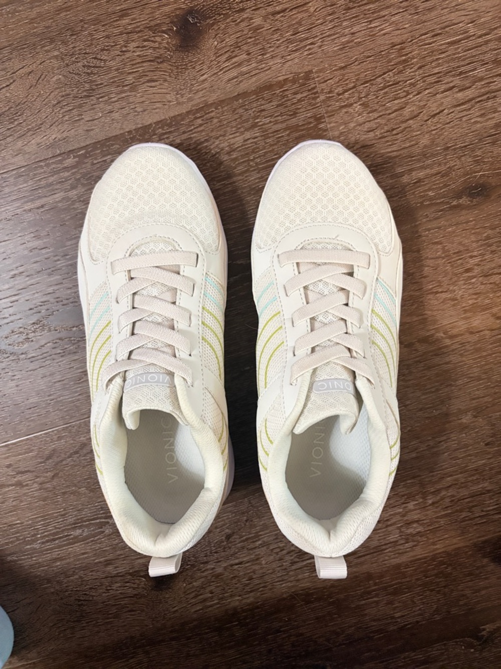 Vionic Mesh Gored-Lace Sneakers - Ruvi, size 6.5 Wide